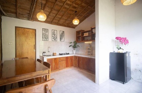 Taro Villa | The Fire Flies Garden Villa