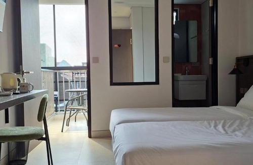 Banjarsari Hotel | The Hanoman Serenity House Manahan by Sajiwa