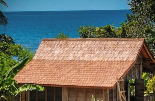 Dencarik Cabin | ❤ The loveshack: a romantic beachfront bungalow ❤