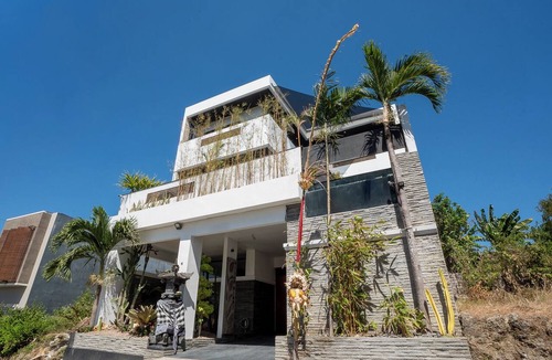 Taman Griya Villa | The Mimpi Villa