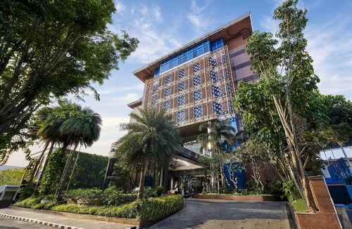 Solo City Centre Hotel | The Royal Surakarta Heritage - Handwritten Collection