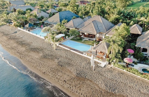 Dencarik Villa | The Villas North Bali Luxury Beachfront Relaxation