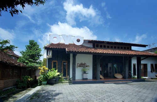 Mlati House | Tugu Jogja Deluxe Double Stay