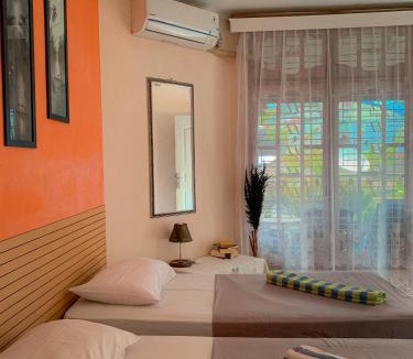Padang House | Tulus Homestay by Brigitte House