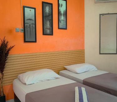 Padang House | Tulus Homestay by Brigitte House