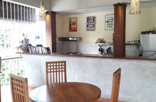 Pengosekan Hotel | Ubud Room, Wifi, AC,550meters to Yoga Barn