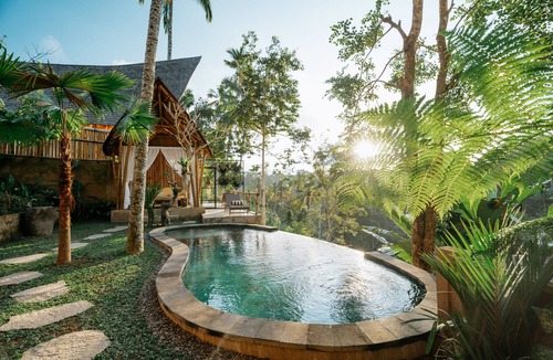 Melayang Villa | Umah Bali Kuno Villas