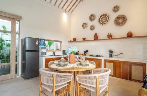 Umalas Villa | Unique 2BR Beach Nearby Large Pool Canggu