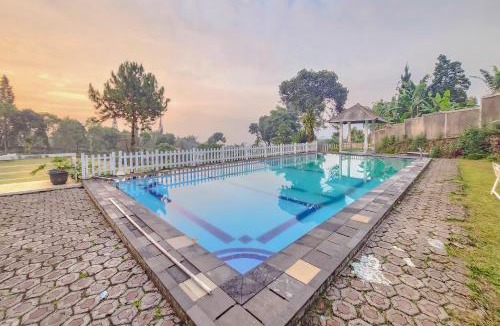 Ciloto Hotel | Urbanview Hotel Star Residence Puncak