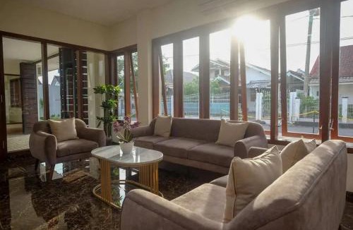 Purwokerto Hotel | Urbanview Sumampir Anugrah Purwokerto by RedDoorz