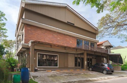 Cikarang Hotel | Urbanview Syariah Sweet Home Cikarang