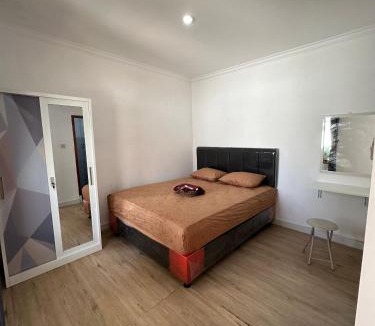 Besakih House | Vallari Besakih Homestay