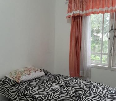 Cipanas Villa | Vila puncak cipanas green apple aamaleeq