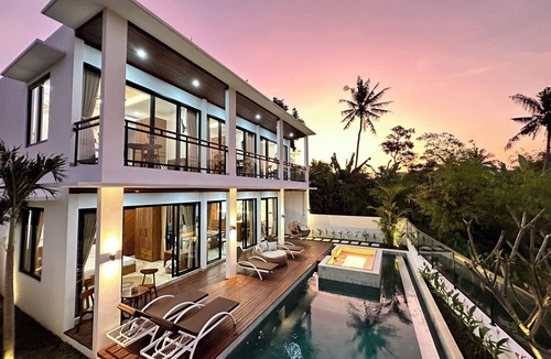 Mambal Villa | Villa 4BDR rice field view south of Ubud. Swimming pool + outdoor bath.