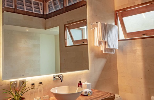 Pererenan Villa | Villa Avyathi at Anandathu Villas - Tropical 2BR Contemporary Villa in Canggu