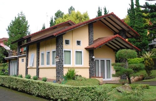 Parongpong Villa | Villa ChavaMinerva Istana Bunga-Lembang
