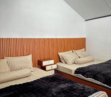Kejajar Villa | Villa Dieng Sikapuk Hill Superior Cabin