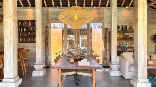 Kerobokan Resort | Villa Du Bah - Cozy Tropical 3BR Villa 12min To Beach