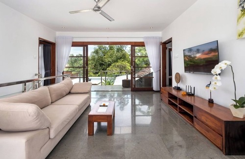 Sunset Road Villa | Villa Isabella, Beautiful Luxury 3 Br Villa