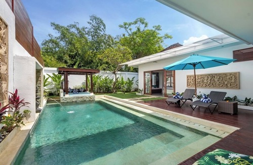 Sunset Road Villa | Villa Isabella, Beautiful Luxury 3 Br Villa