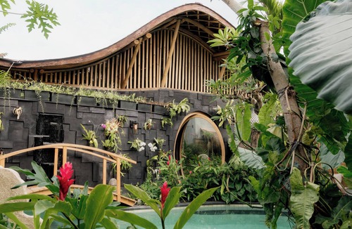 Pengosekan Villa | Villa Jocelyne - Luxury Bamboo Villa in the heart of Ubud