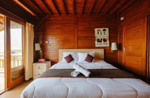 Kedisan Bed & Breakfast | Villa Kedisan Lake View Kintamani