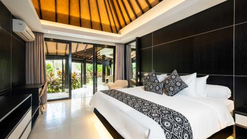 Tibubeneng Villa | Villa Kubu Dewi Sri by Villa Finder