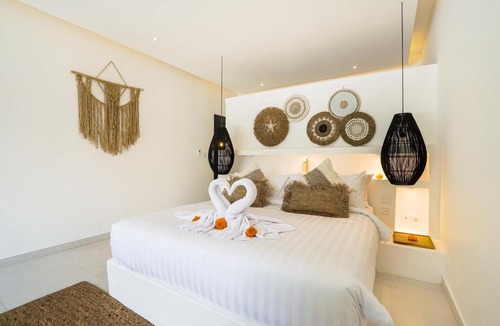 Cemagi Villa | Villa Laut - 4BR Luxury Villa within Walking Distance to Seseh Beach