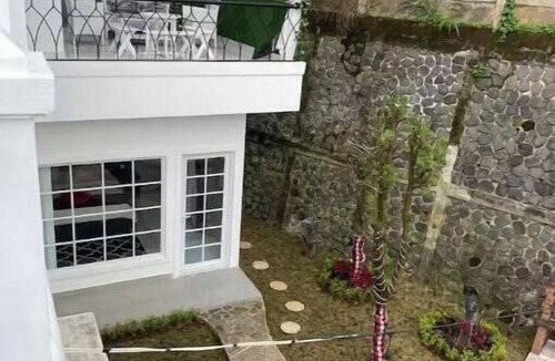 Cipanas Villa | Villa No. CC7-24 - Deluxe villa four bedrooms -Private pool mountain view