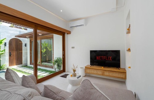 Dalung Villa | Villa Numa by Elysian - Romantic 1BR Villa with Private Pool