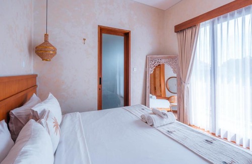Kampial Villa | Villa Nusa 8