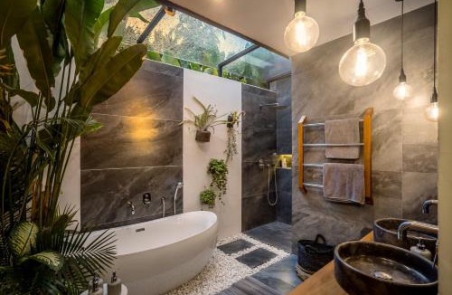 Ubud City-Centre Villa | Villa Olirine by BaliSuperHost