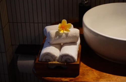 Nyambu Bed & Breakfast | Villa Pink