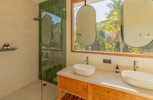 Gili Trawangan Villa | Villa Rimba NEW spacious 4BED