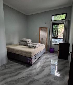 Cisarua Villa | Villa Rizqia