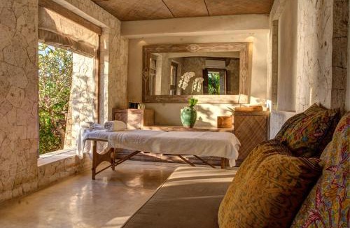 Mushroom Bay Villa | Villa Sayang