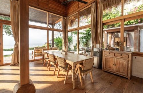 Jimbaran Villa | Villa Selatan Oceanfront Cliffside Sunset Pool