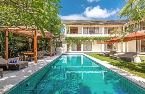 Jimbaran Bay Villa | Villa Seriska Jimbaran - Spacious 5BR Private Pool Villa with Private Cook, Spa & Tour