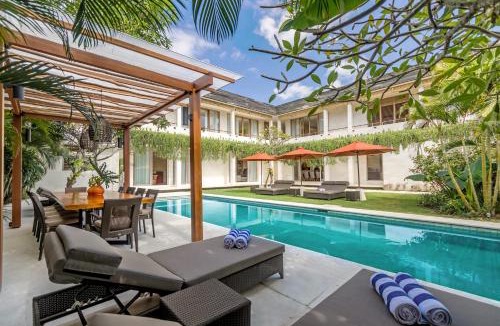 Jimbaran Bay Villa | Villa Seriska Jimbaran - Spacious 5BR Private Pool Villa with Private Cook, Spa & Tour