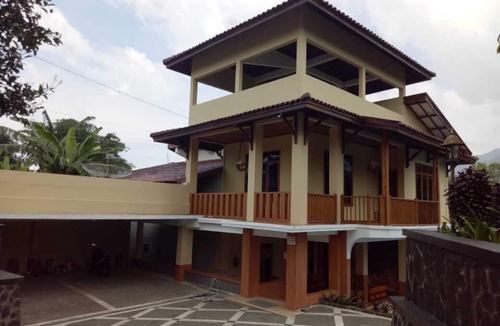 Ciloto Villa | Villa Tebing Puncak Bogor