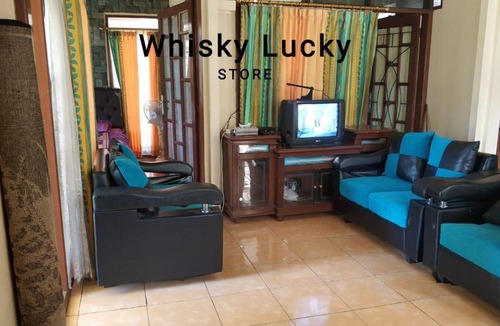 Cipanas Villa | Villa WhiskyLucky411