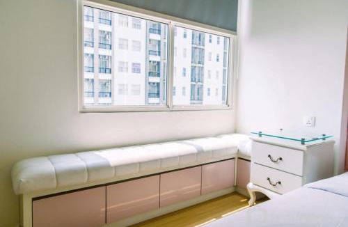 Pinang Apartment | Warm and Comfort Stay 1BR Apartment at Silkwood Residences By Travelio
