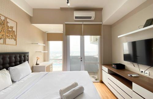 Cikarang Apartment | Warm and Cozy Studio at Vasanta Innopark Apartment By Travelio