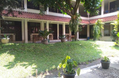 Colomadu House | Wisma Colomadu