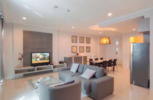 Surabaya Apartment | Wonderful And Relaxing 3Br At The Via And The Vue Apartment