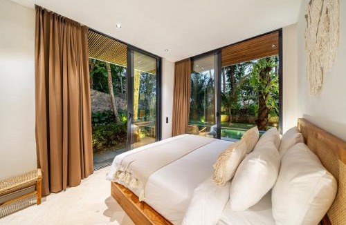 Melayang Villa | X10 - PROMO - Brand NEW Villa - 3BDR - Huge Pool - Ubud