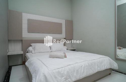 Bogor Barat Hotel | Yayah Rooms Bogor Syariah Mitra RedDoorz
