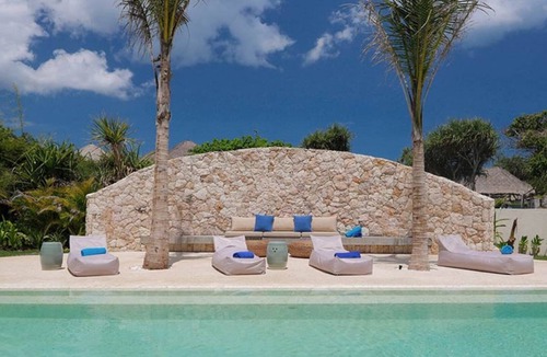 Mushroom Bay Villa | Your Family will love the Exclusive Balinese Service at Your Private Villa in Nusa Lembongan