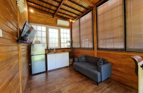 Dalung Villa | YY Black - Peaceful Wooden Tiny House with a Cozy Ambience