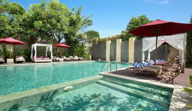 1 BR Suite Villa with a private pool, FREE return airport transfers